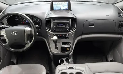 Hyundai Starex