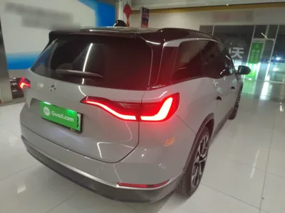 Nio ES8