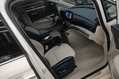 Roewe iMAX8