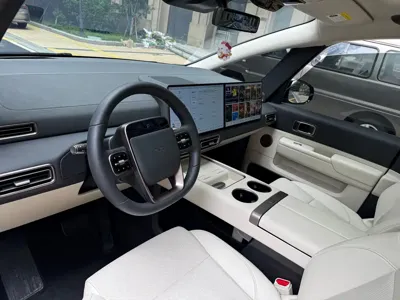 Li Auto Li MEGA