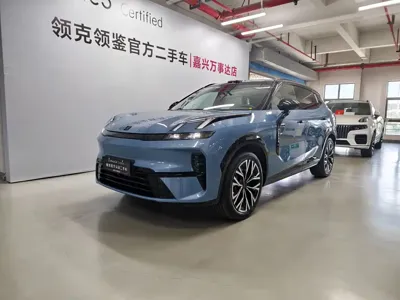 Lynk & Co 08 EM-P