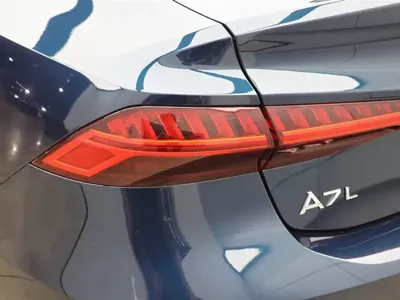 Audi A7L