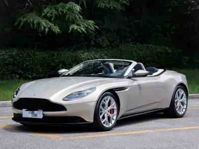 Aston Martin DB11