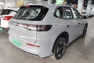 Geely Galaxy E5
