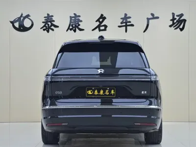 Nio ES8
