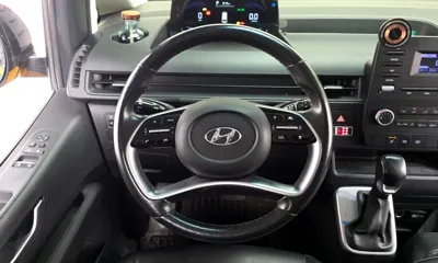 Hyundai Staria
