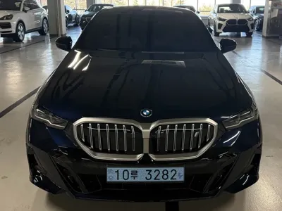 BMW i5