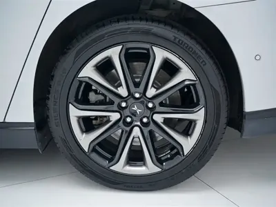 Xpeng P7