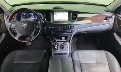 Hyundai Equus