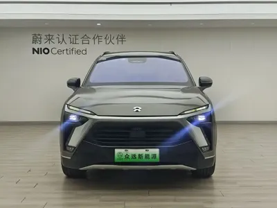 Nio ES8