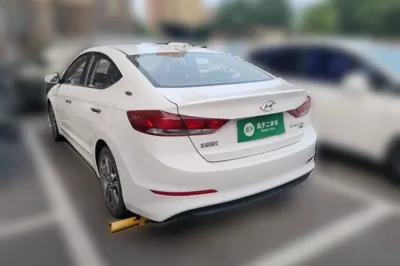 Hyundai Elantra (6th Generation