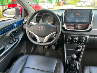 Toyota Yaris L