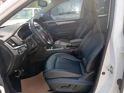 Roewe RX5