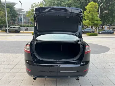 Ford Mondeo Zhisheng