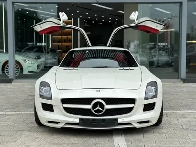 Mercedes-Benz SLS AMG