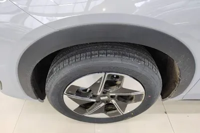 Geely Galaxy E5