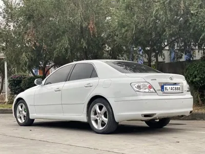 Toyota Reiz