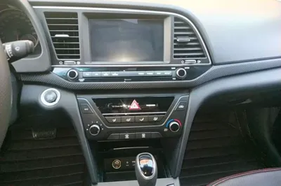 Hyundai Elantra (6th Generation