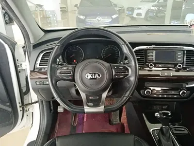 Kia K4