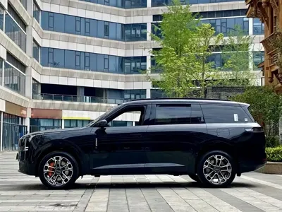 Lynk & Co 领克900