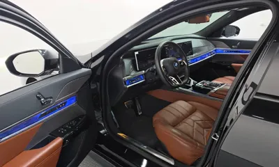 BMW i7