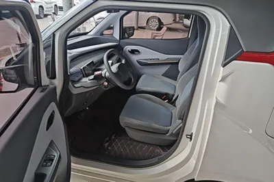 Baojun E200