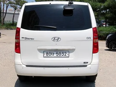 Hyundai Starex