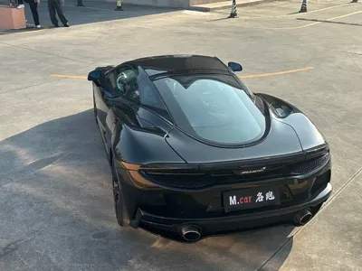 McLaren GT