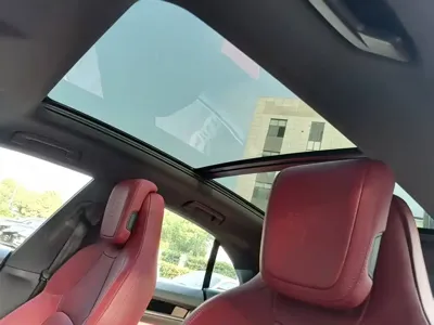 Porsche Macan EV