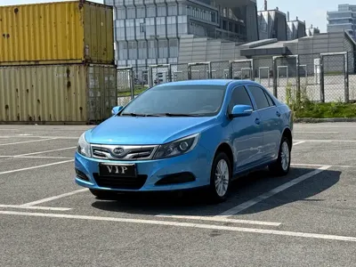 BYD e5