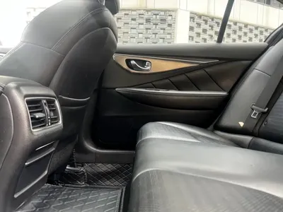 Infiniti Q50L
