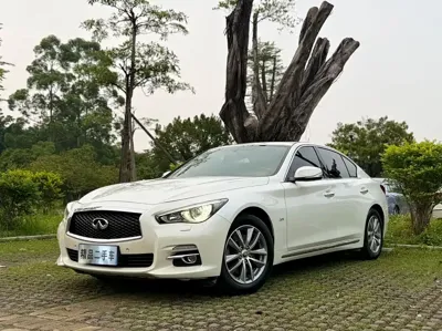 Infiniti Q50L