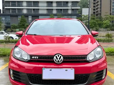 Volkswagen Golf GTI