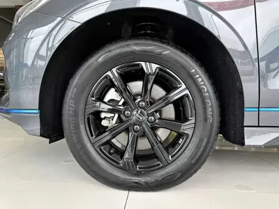BYD e2