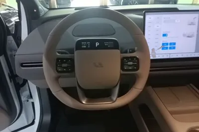 Li Auto Li Auto i6