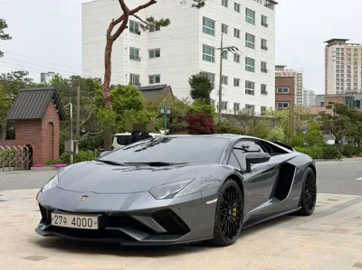 Lamborghini Aventador