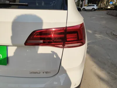 Volkswagen Tharu
