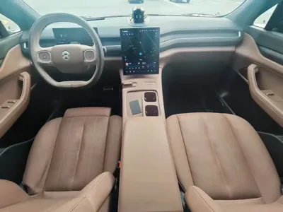 Nio ES8