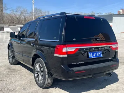 Lincoln Navigator