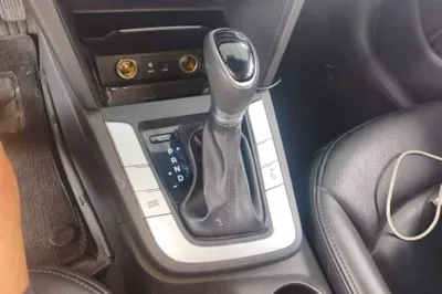 Hyundai Elantra (6th Generation
