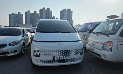 Hyundai Staria
