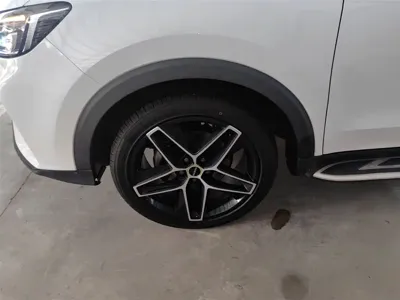 Roewe RX5