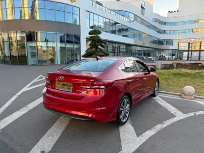 Hyundai Elantra