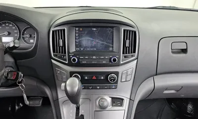 Hyundai Starex