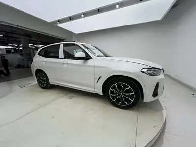 BMW iX3