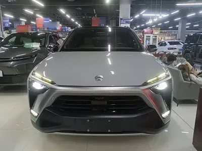 Nio ES8