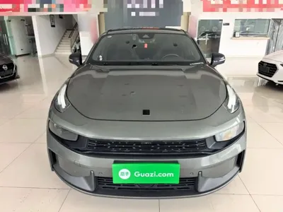 Lynk & Co 03