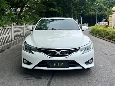 Toyota Reiz