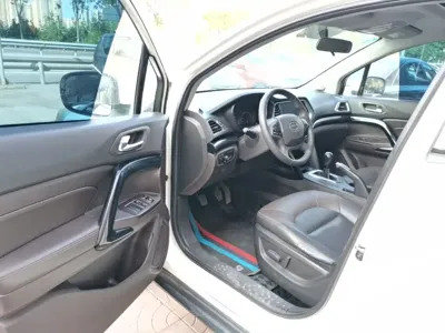GAC Motor Trumpchi GS4