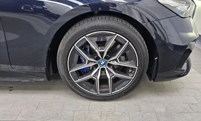 BMW i5